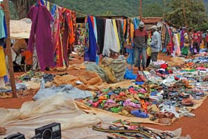 Milingano: Handel mit Gebrauchtkleidern
